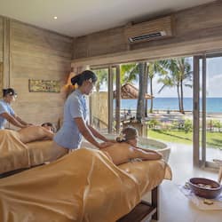 Couples treatment room(s), body treatments, aromatherapy