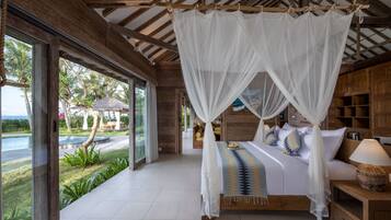 Beach Front Signature President Three Bedroom Pool Villa