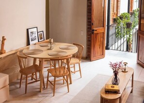 Dining - Cozy Contemporary Loft near Centro Histórico (Centro)