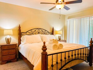 3 chambres, coffres-forts dans les chambres, bureau