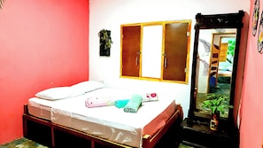 Comfort Double Room | Free WiFi - CASA GLORIA HOSTAL (Bonda)