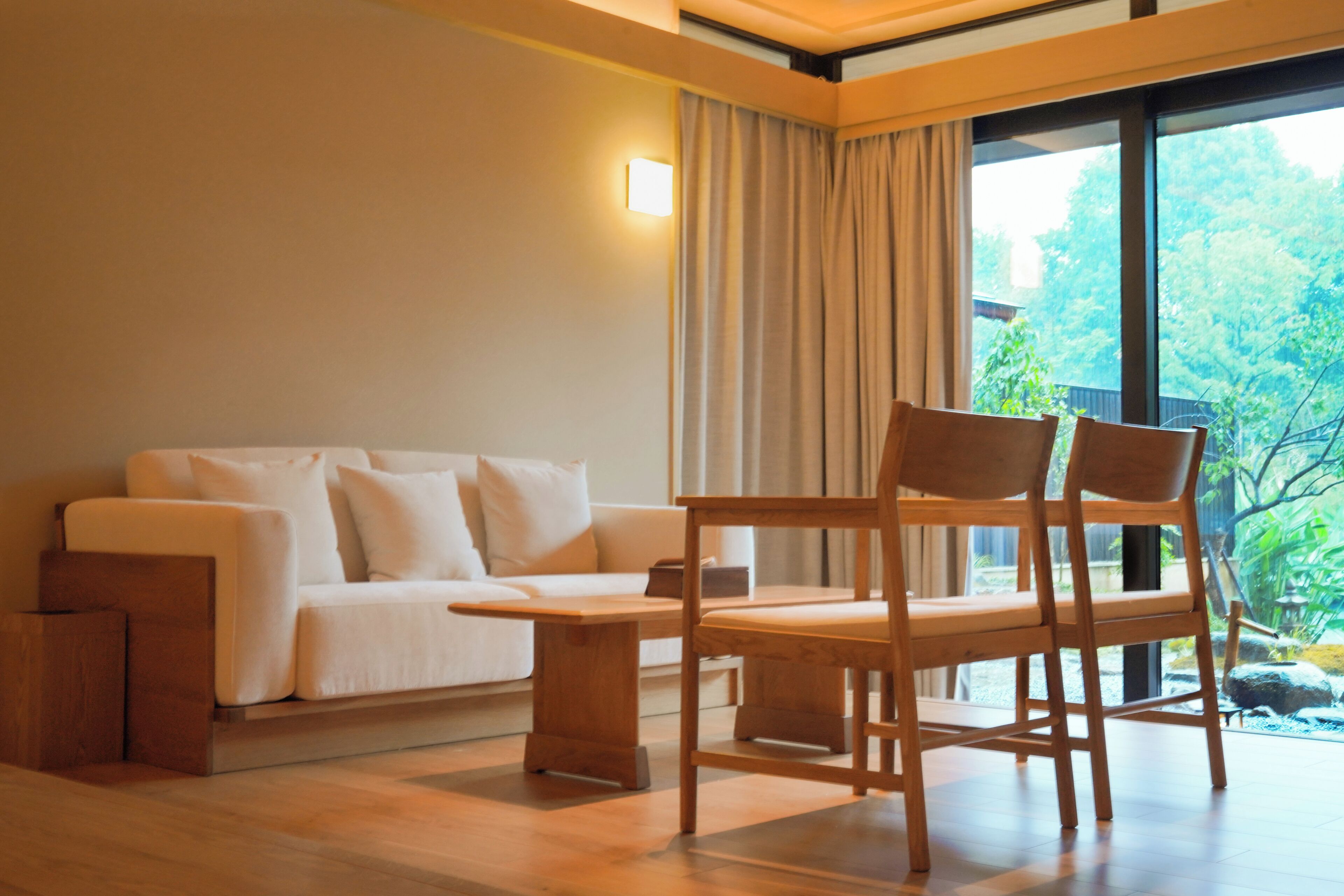 Hochwertige Bettwaren, Verdunkelungsvorhänge, kostenloses WLAN