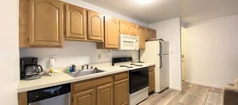 Chic 1-bedroom apartment with AC, WiFi in vibrant Wilmington with Laundry