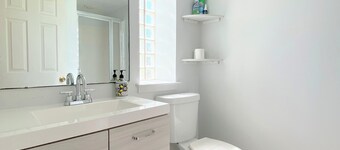 Chic 1-bedroom apartment with AC, WiFi in vibrant Wilmington with Laundry