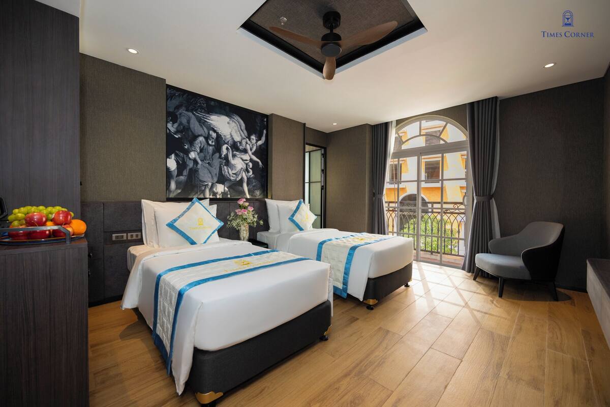 Superior Double or Twin Room, City View | Peralatan tempat tidur premium, busa memori, peti besi dalam bilik 