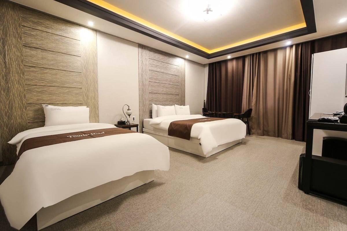 Business Twin Room | Free WiFi