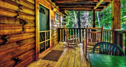 Nature's Landing Cabin at Panther Creek
