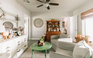 Smart TV, fireplace, table tennis