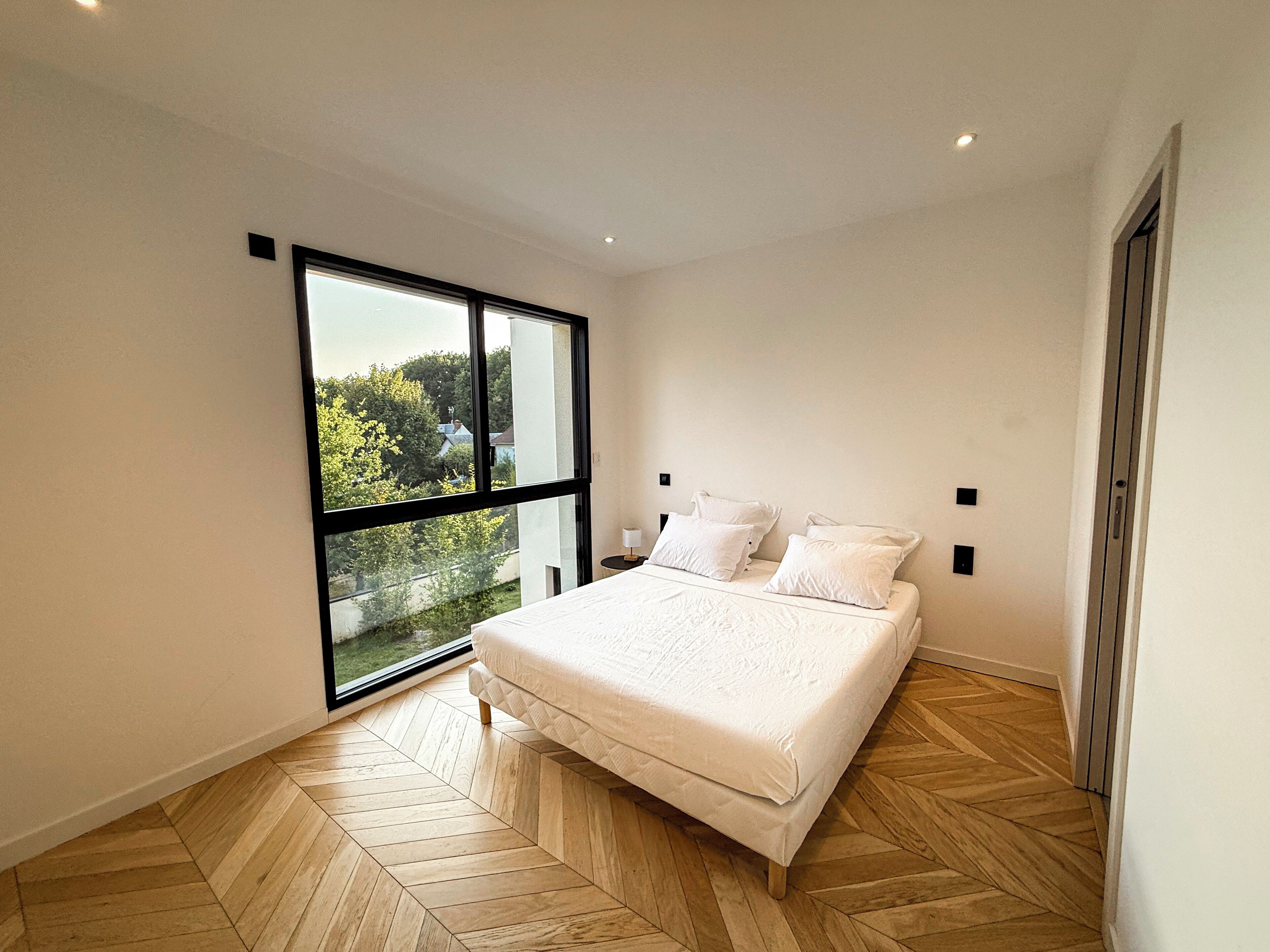 4 chambres, fer et planche à repasser, Wi-Fi gratuit, draps fournis