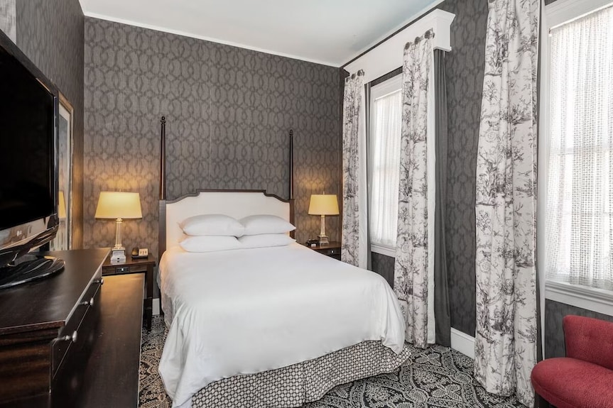 Robert Johnson 1 Queen Bed Pure Wellness Room At Historic Inns Of Annapolis - Annapolis, MD