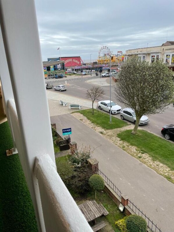 Front of property - GNDJ Hotel (Skegness)