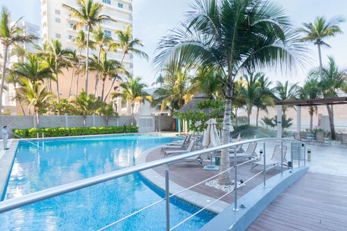 Hermosas vistas en Piso 10 en Camino al Mar