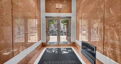 Cozy Condo Studio in charming Astoria with AC, 1 GB WiFi