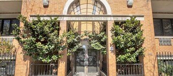 Cozy Condo Studio in charming Astoria with AC, 1 GB WiFi