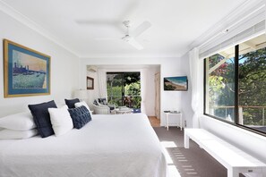 Suite, Lake View | Pillowtop beds, soundproofing, iron/ironing board, free WiFi