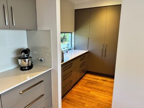 Private kitchen - Beautiful Beachside Home
Have fun with whole family in this very stylish hom (Singleton)