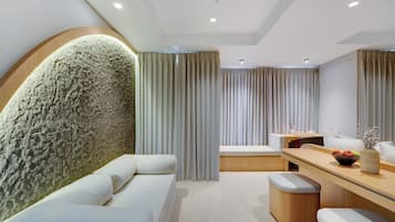 Suite, City View | In-room safe, individually furnished, desk, soundproofing