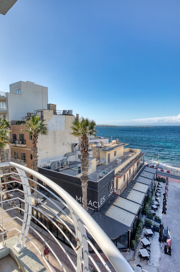 Property grounds - Stylish 1-Bedroom Studio Bay Square 3 (St. Paul's Bay)