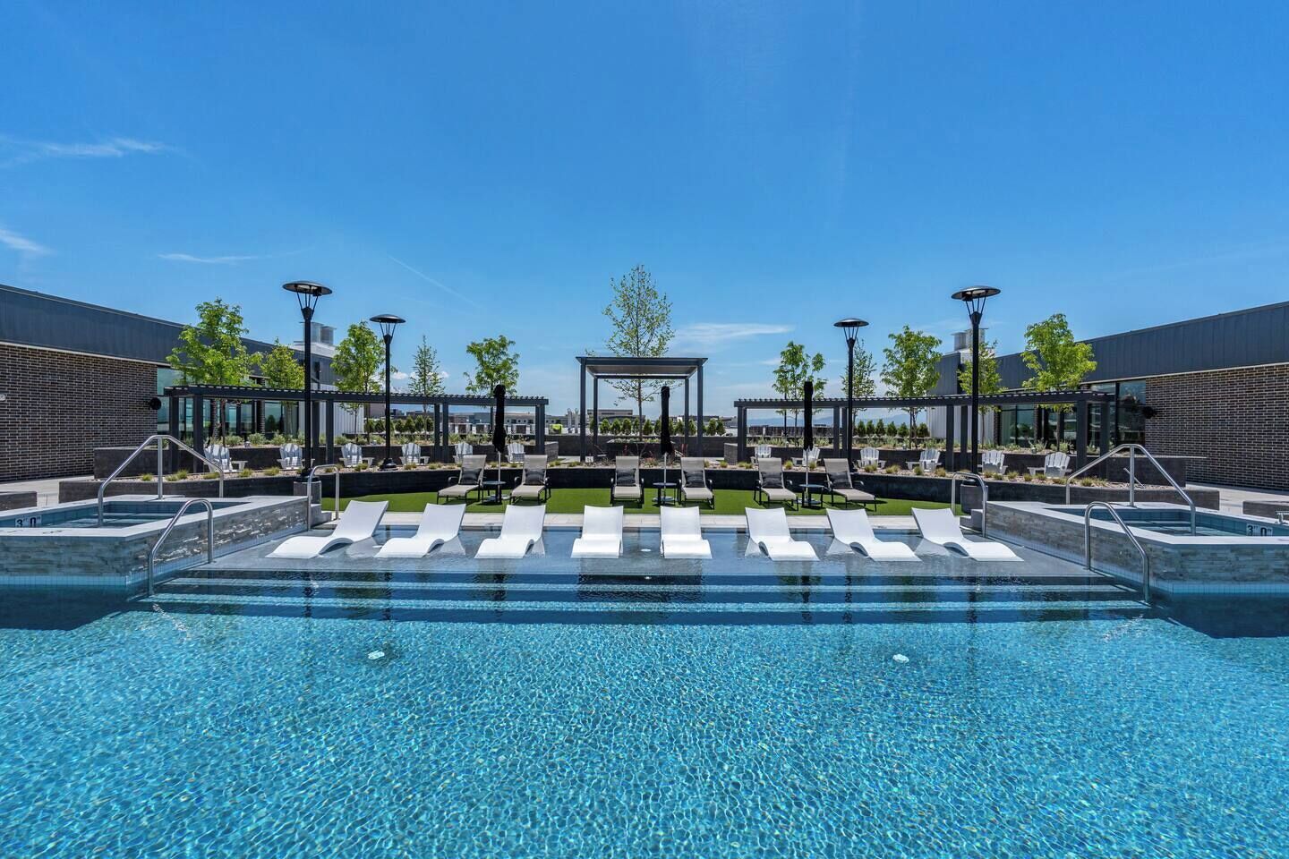 Et oppvarmet basseng