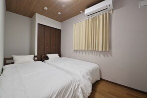 2 bedrooms, desk, free WiFi, bed sheets - BLUESOLARE Aqua  Newly built and opening in Febr / Miyakojima Okinawa (Miyakojima)