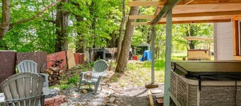 The Cozy Cabins at Walnut Grove- Your Perfect Getaway near Hunter/ Windham