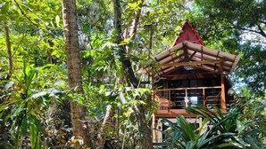 Unclassified image, 4 of 48, button - Calala Lodge (Cóbano)