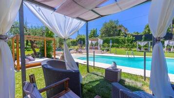 Seasonal outdoor pool