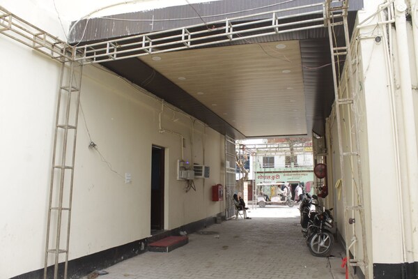 Hotel Hare Krishna Vrindavan - Vrindavan