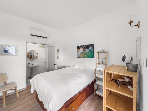 1 chambre, bureau, Wi-Fi gratuit, draps fournis