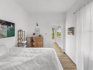 1 chambre, bureau, Wi-Fi gratuit, draps fournis