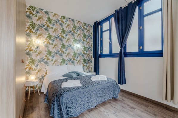 1 bedroom, iron/ironing board, Internet, bed sheets