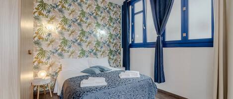 1 bedroom, iron/ironing board, Internet, bed sheets