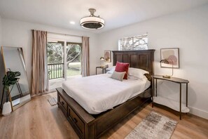 4 habitaciones, tabla de planchar con plancha, cuna de viaje y wifi 