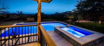 Luxe Ranch Life-Heated Pool+Spa. 10 Min Downtown!