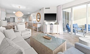 TV, offices - The Crescent 206 (Miramar beach)