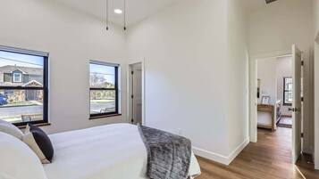 3 bedrooms, iron/ironing board, travel crib, WiFi