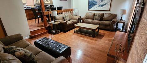 Télévision, cheminée