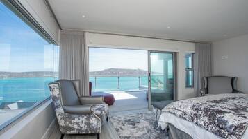 Deluxe Villa, Lagoon View | 5 bedrooms, free WiFi, bed sheets
