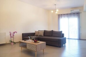 Unclassified image, 4 of 33, button - Tzei House - 5min Drive to Beach (Chania)
