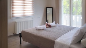 Apartment, 3 Bedrooms, Balcony, Garden View - Tzei House - 5min Drive to Beach (Chania)