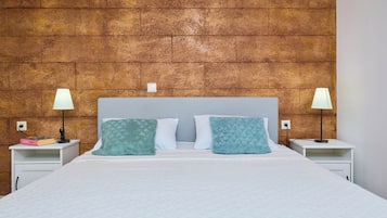 Classic Apartment | 1 bedroom, iron/ironing board, free WiFi