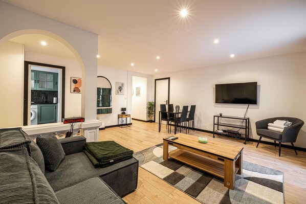 Apartment | Living room