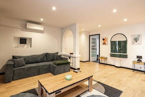 Apartment | Living room