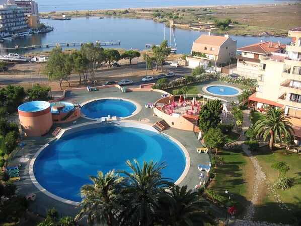 Alberca al aire libre 