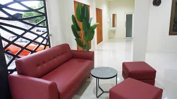 Meja sambut tetamu