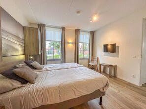 5 bedrooms, internet