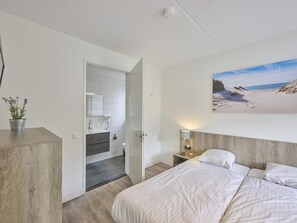 4 bedrooms, internet
