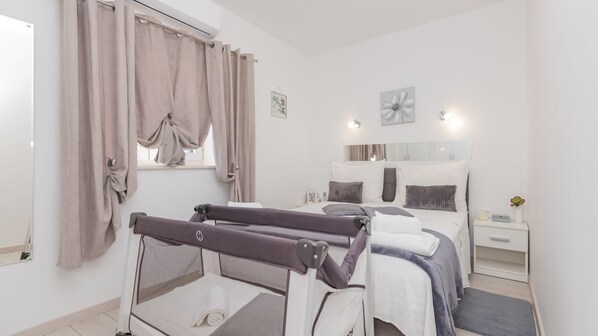 3 habitaciones, tabla de planchar con plancha y wifi gratis