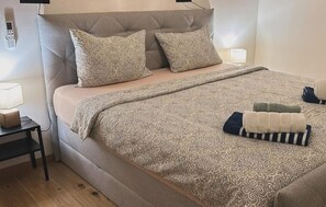 3 chambres, fer et planche à repasser, Wi-Fi gratuit, draps fournis