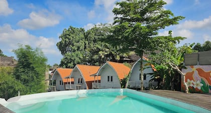 Cove Wong Village